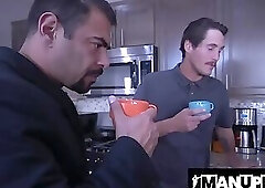 Muscular Draven Navarro Barebacks Tony Orlando While Acting Like Naughty One