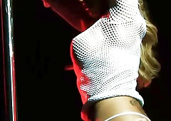 Sexy stripper Capri fucks a hung customer