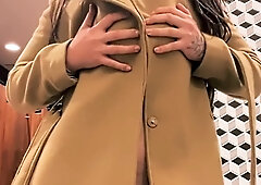 Risky Play with My Pussy Leads to a Squirt in the Mall