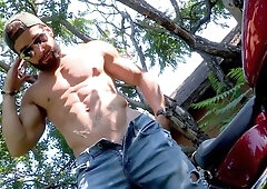 Maskurbate - Model finds pleasure in nailing