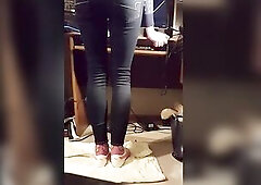 Oh my gosh, I peed in my AE constricted jeans and pumas