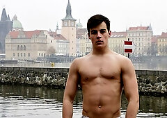 Kent Mills is a total stud and his muscles are GREAT