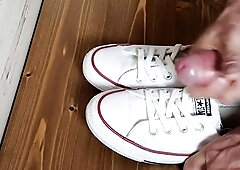 Cumming on fresh Converse