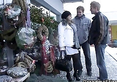 2 studs pick up and share hot aged mamma