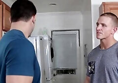 Str8toGay.com: Sweet Landon Mycles loves raw sex