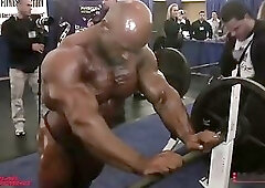Branch Warren Sexy Posing Photoshoot and Lifting Weights Backstage @ 2010 Arnold Classic