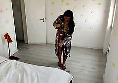 Screwing a hawt stepmother in missionary position below the couch