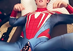 Spider-Man gets his boy pussy worked