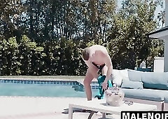 Parker Payne's cock pricks my ass intensely on the bed