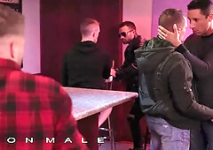 ICON MASCULINE - Nick Capra Lures His Crazy Son-in-law Hunter Smith And Drills Him Stiff At The Pub