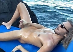 AlternaDudes: Skinny fucks with huge balls daddy