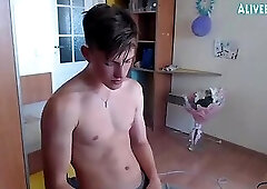 pretty boy webcam show solo