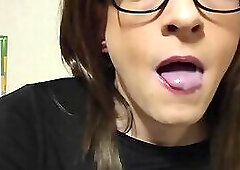 Drinking own warm sperm from condom - MicziCD