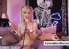 Hot Colombian Shemale 92