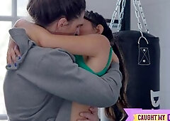 Double D Boxer Hottie Scarlet Alexis Dominates Coaches Knob - S2:E2