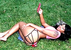 Nikki Ford has a a banging phat ass like WHAT! A cute face, thin waist like WHAT! A pussy so tight that will have you going WHAT WHAT WHAT! Oh hell ye