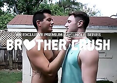 Hung Mall Cop Penetrates A Shoplifter