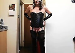 Sissy Linzi - Cumdump