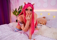 Cosplay Alice Needs a Dick