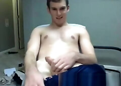 Beautiful Gay Boy Cums On Cam