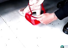 Ashlinx is wearing a green dress that's too tight, too short and too low-cut. In other words, perfect. But Ashlinx is not sure, so she asks her d