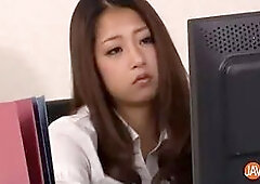 Horny Satomi Suzuki Lets Her Boss Creampie Her Pussy