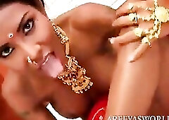 enchanting transsexual areeya in saree