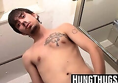 Straight dude Chad Turner pisses and cums after
