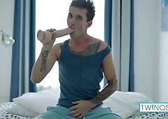 Hot Tattooed Twink Noah Jacks Off His Big Cock And Cumshots!