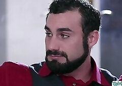 Jaxton bangs her TS Stepmom Mandys ass