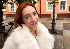 Met the Porn Actress on the Street and Fucked Her the Same Day for a Cup of C...