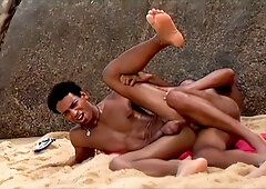 Featuring Andre Santos- LatinaFever