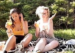 Ersties - Hanna & Jin Erotic Adventure al fresco for a hot lezzy bang-fest