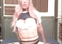 Ultra-cute pink-haired crossdresser shows off their jiggly bubble butt