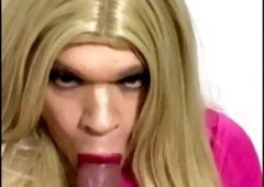 Shemale cumshot, deep-throats