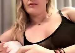 amateur blonde solo webcam