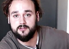 Behind the scenes about filming Encerrados by Ricardo Valtueña with Anya Krey and Sylvan. Documentary