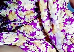 Sri Lankan And Indian Aunty In Stepmom Sex With Sonලොකු අම්මා පුතත් එක්ක ඇගිල්ල ගහලා චු