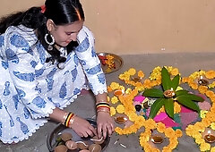Indian Puja Bhabhi delivers intense sensual diwali hardcore blowjob pleasure