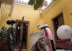 Curved tranny Casey Kisses fucked her hot girlfriend and pleased her needs