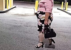 Met a stranger at night in the parking lot, let him fingered my twat beneath my costume & screwed me