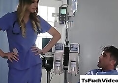 Shemale Casey Kisses aslides a bigdick up her ass