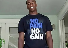 Beefy Black Guy Outdoor Wanking