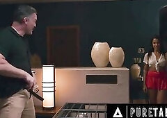 Honey Discovers Neighbors' Immodest Secret