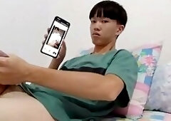 Gay pendiam Indonesia ngocok kontol