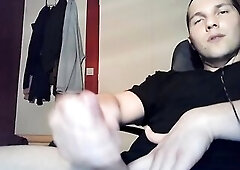 Edging session during the time that being quiet cause of my roomates