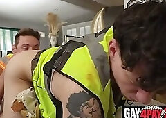 Construction workers bareback sex break