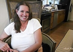 Breasty Aged Amateur Autumn sucks off the delivery chap in this homemade aged POV gem! This babe pulls out her large natural aged breasts, then sucks 