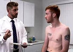 DoctorTapes: Raw sex accompanied by pretty Sebastian Hunt on the table