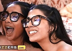 Lookalike Besties Exchange, Suck & Bang Jasmine Sherni, Yasmina Khan Brazzers
